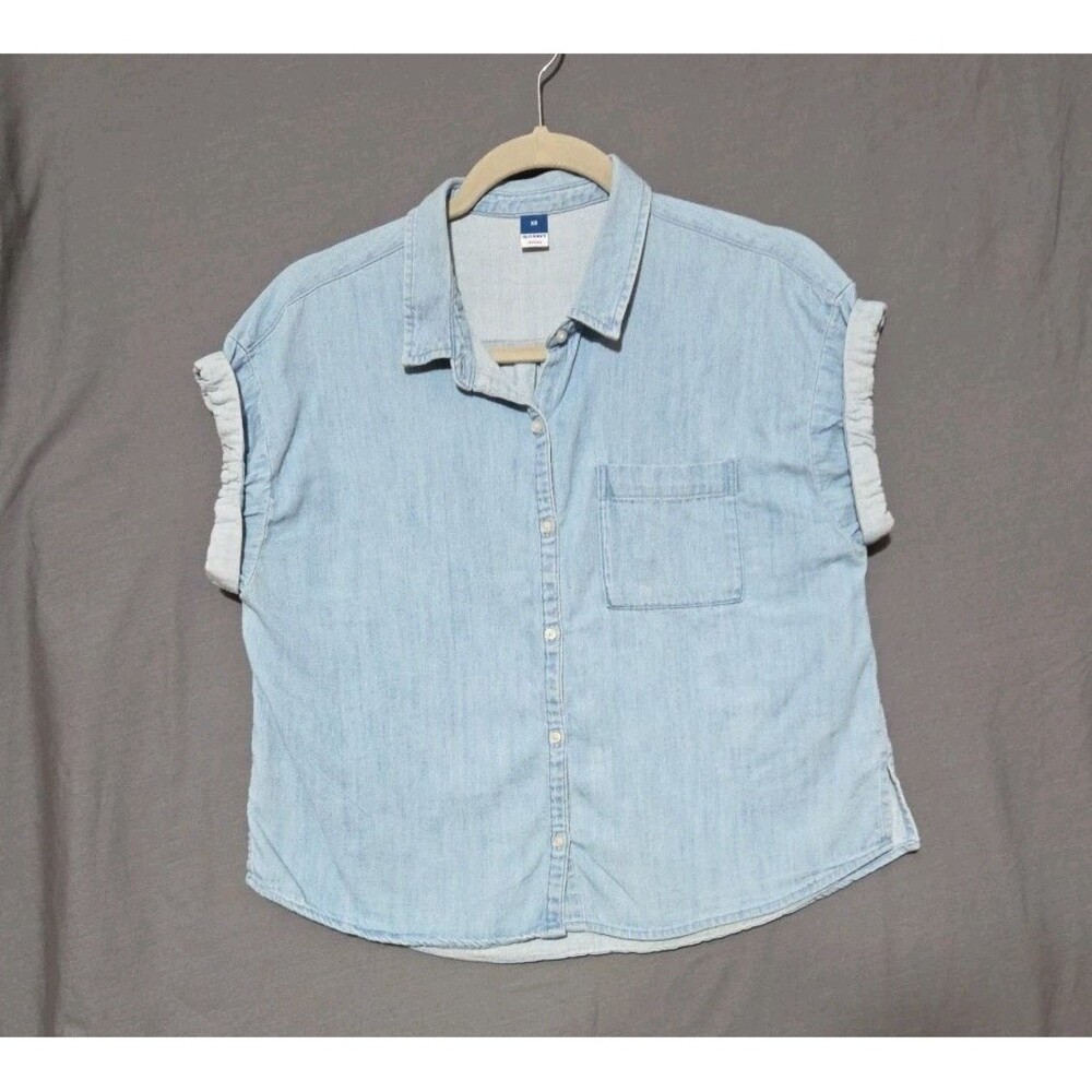 Women's Old Navy Size XS Short Sleeved Cropped Denim Shirt
